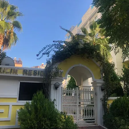 Leaf Kremlin * Antalya